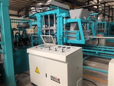 Betonionteloiden valmistuskone Intia