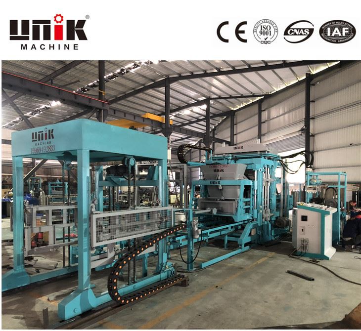 Betoni Maxi Brick Machine